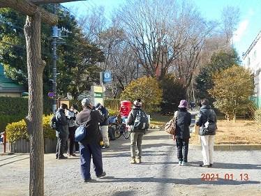 歩く会の初詣は東伏見稲荷神社など