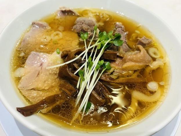 手打ち親鶏中華そば 綾川を味わう