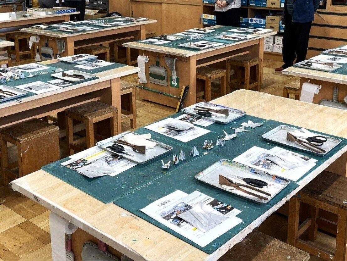 狛江市の小学校で「ものづくり体験教室（工場板金）」の授業を実施しました。
